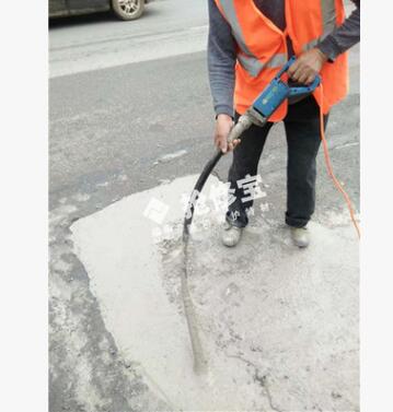内蒙水泥路面裂缝快速修补施工工艺