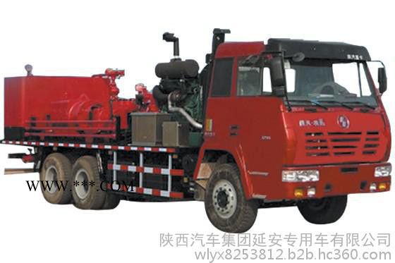 陕汽SX1256UN434水泥车，该油田特种车可进行单机或多机联合作业，一车多用，安全可靠